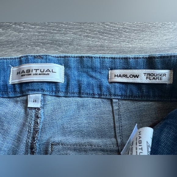Habitual Harlow trouser flare pintuck jeans in Joshua tree. Size 26 NWT! - Picture 6 of 16